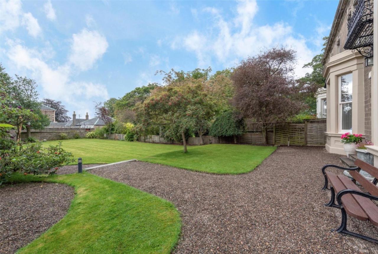 Milton Bank Garden Apartment Broughty Ferry Buitenkant foto